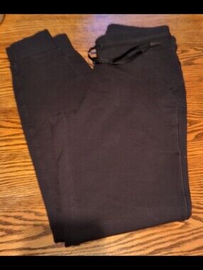 Lululemon joggers size 4